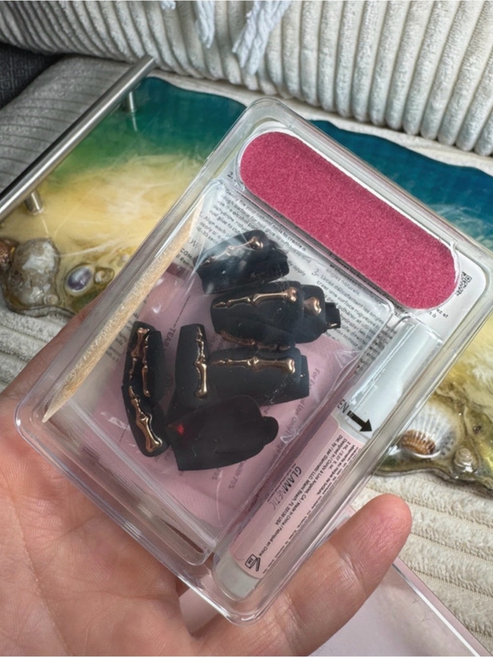 glamnetic rosy remains press on nails 🖤 - Picture 6 of 7